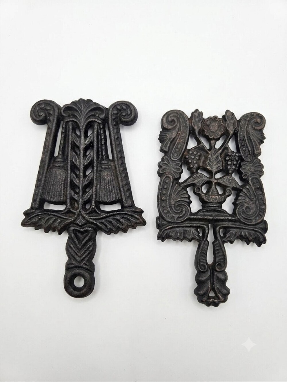 Vintage Virginia Metalcrafters Cast Iron Mini Trivets Lot of 2 Grape & Tassel MT